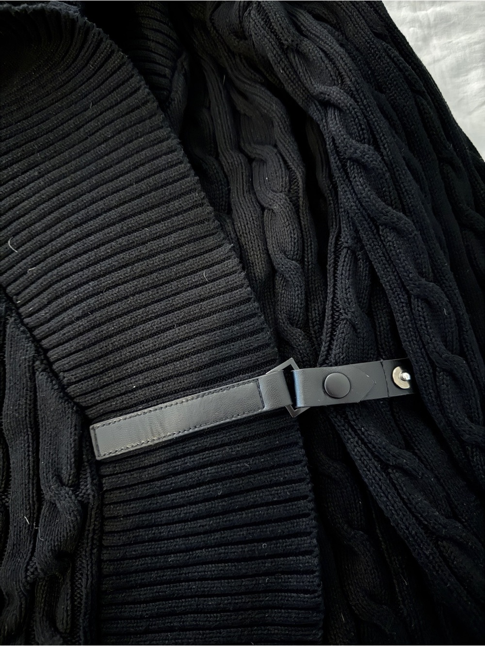 Men's Black Cable Knit Sweater with Ribbed Trim